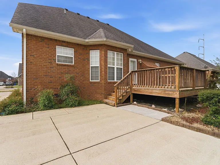 2733 Presley Dr — Photo 41