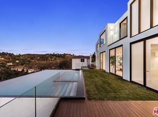 7567 Hermes Dr, Los Angeles, CA 90046