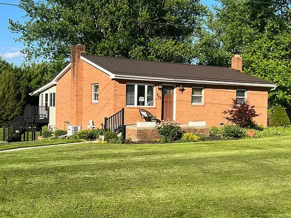 949 Commercial Ave SW, New Philadelphia, OH 44663