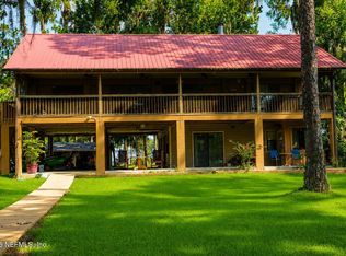303 Riley Lake Dr, Hawthorne, FL 32640