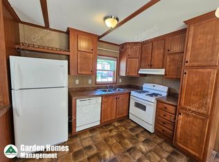 13 Arbor Pl, Sauquoit, NY 13456