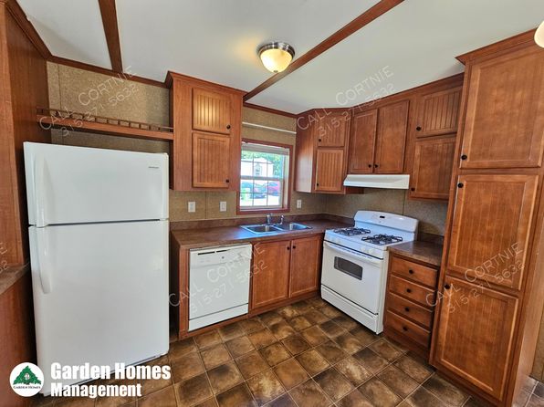 13 Arbor Pl