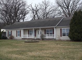 592 N 3973rd Rd, Mendota, IL 61342