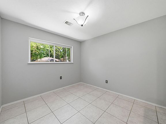 5th image of 99 Summer Crest Cir