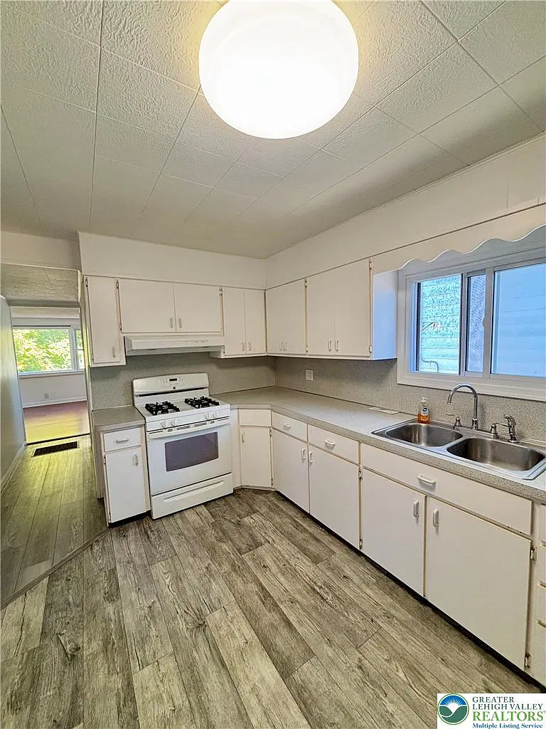 2 bed, 1180 sqft, $1,675 — Photo 4