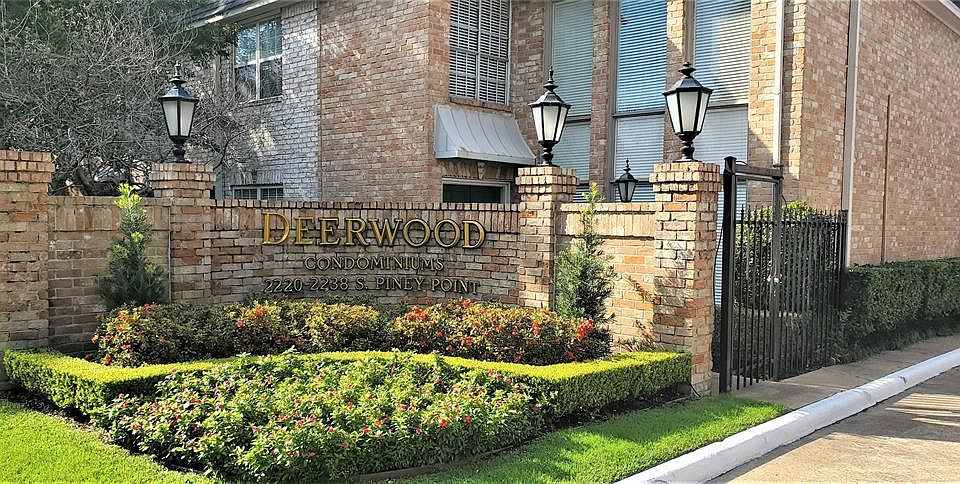 Well maintained and lucious landscaping throughout+Security Gated.