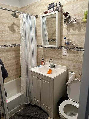 Rented by Delmark Realty LLC | media 16