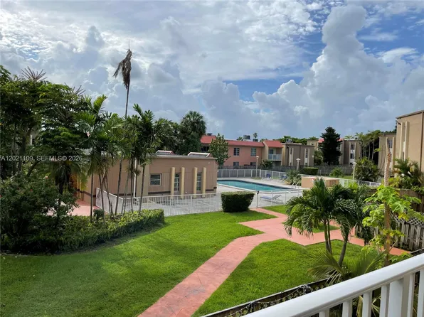 4920 NW 79th Ave APT 212, Doral, FL 33166