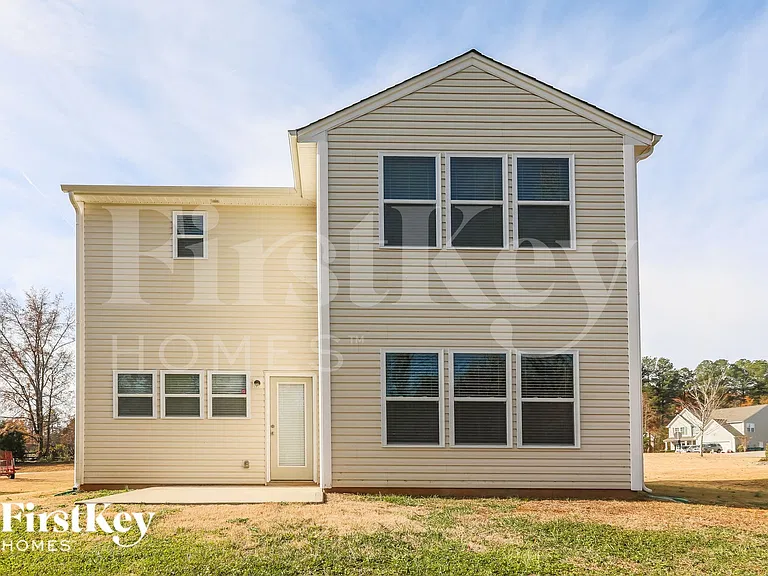 8008 April Ln — Photo 14