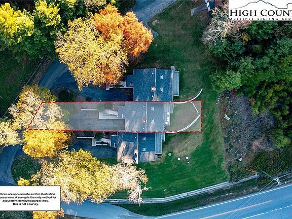 4th image of 30 Village Rd