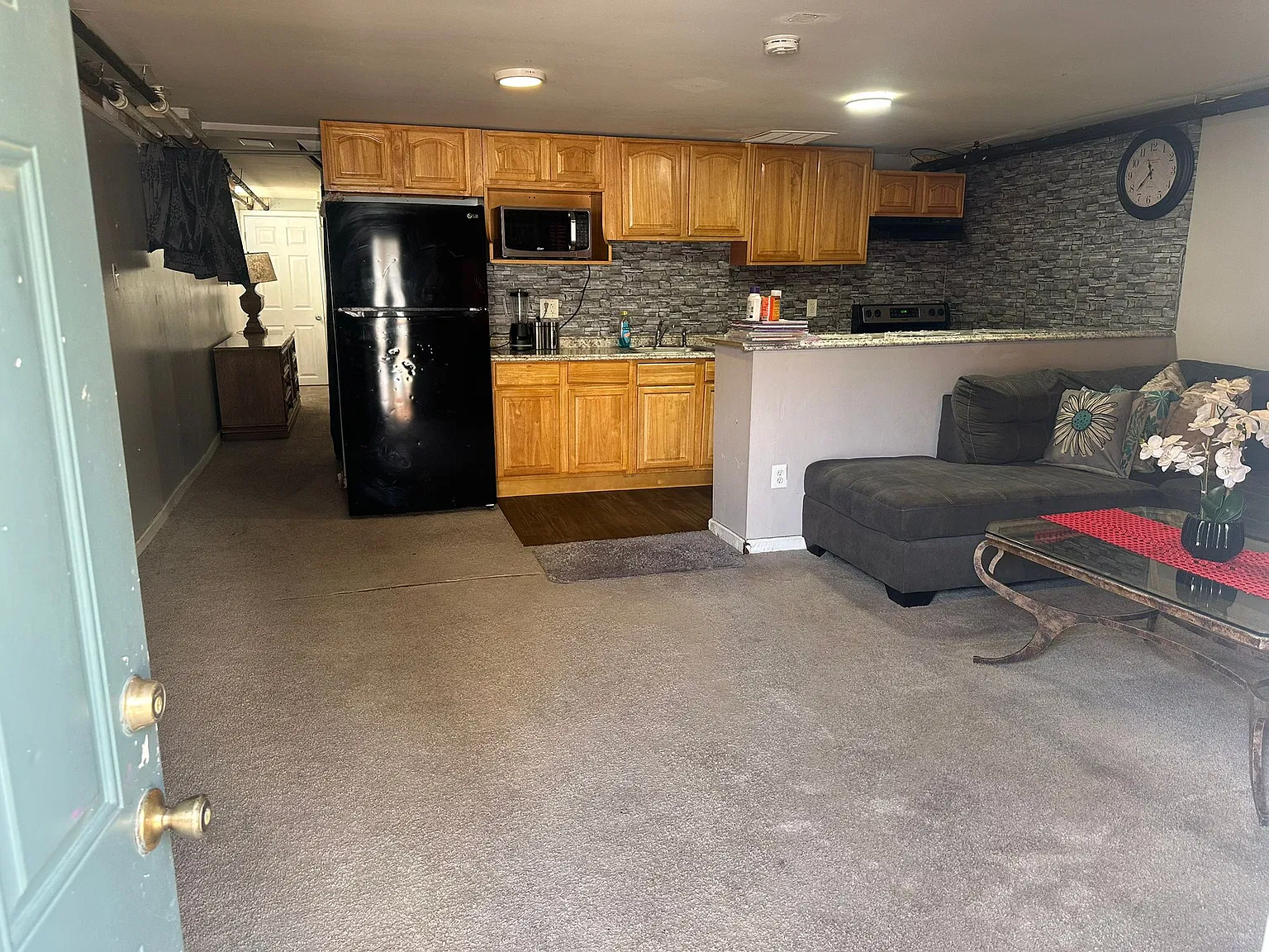 4065 Comly — Photo 2