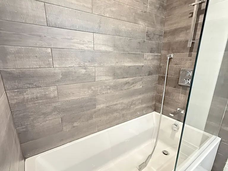 172 Maplehurst Ave — Photo 6