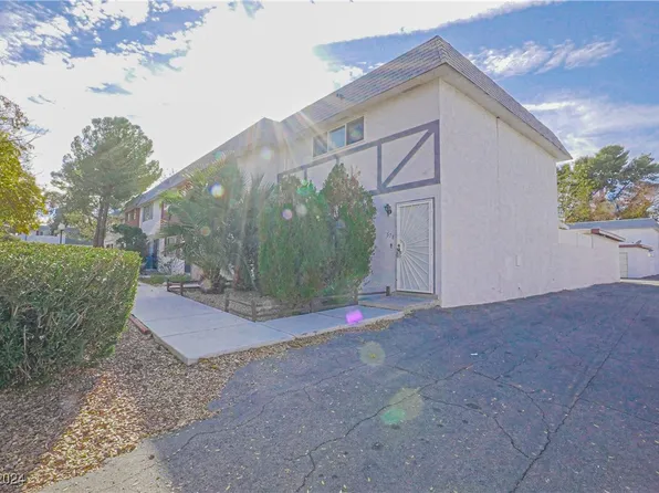 578 Greenbriar Townhouse Way, Las Vegas, NV 89121