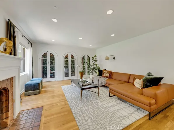 440 W San Antonio Dr, Long Beach, CA 90807