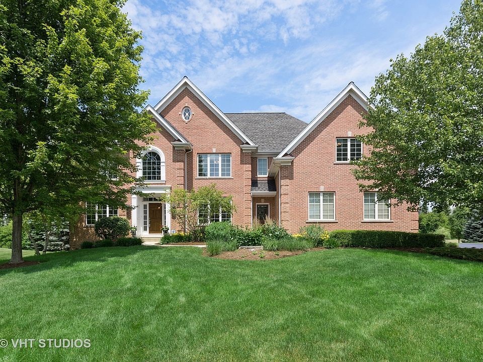1st image of 39W296 Cambridge Ct