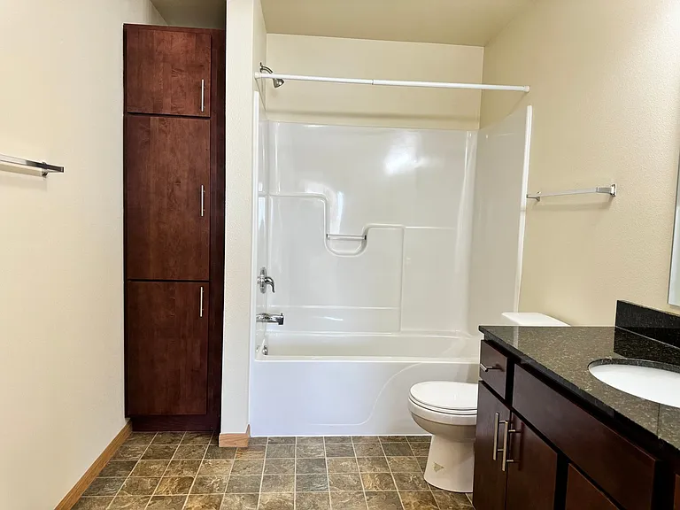 West Lake II Apartments — Photo 120