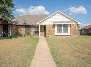 2908 Stonycroft Dr, Lancaster, TX 75134