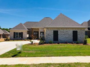 525 E Eastpark St, Canton, MS 39046