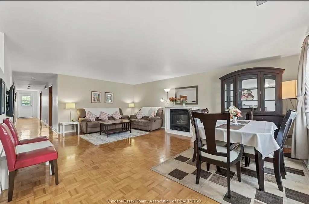 3 bed, 1.5 bath, $2,190 — Photo 3