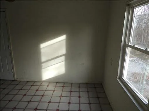 3600 NE 54th Ter — Photo 13