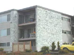 618 SW 156th St #12, Seattle, WA 98166