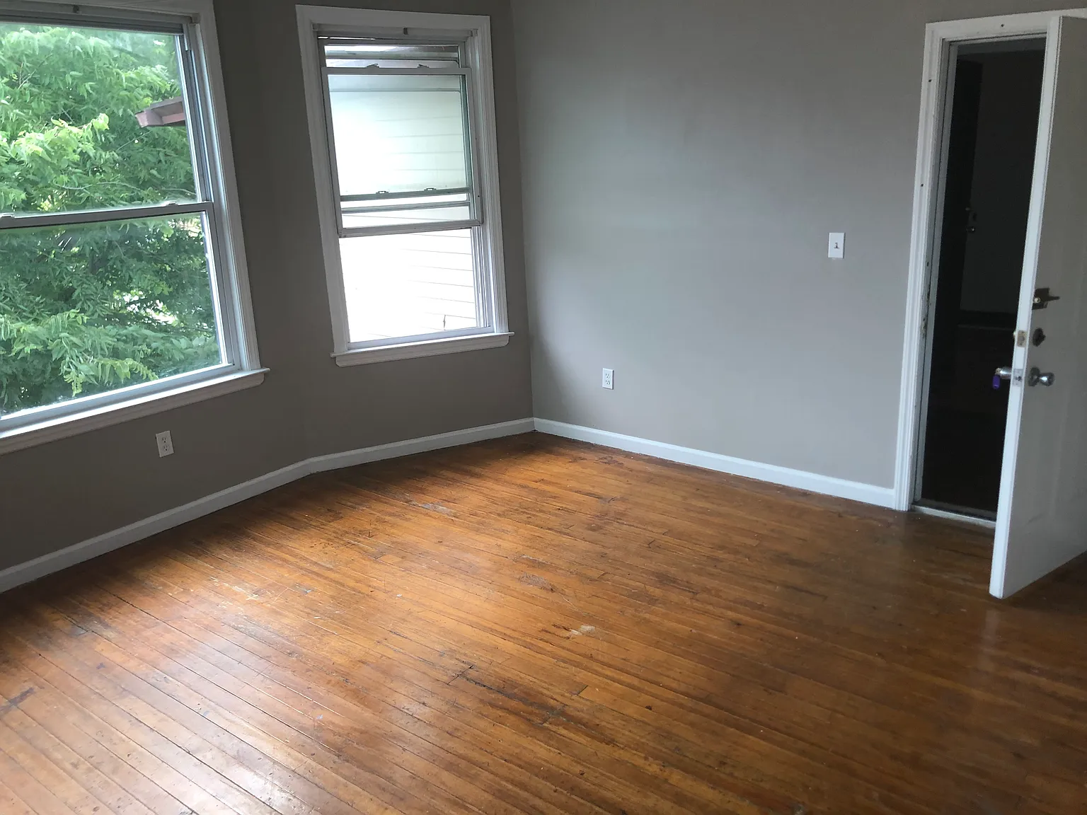 3 bed, 814 sqft, $2,000 — Photo 3