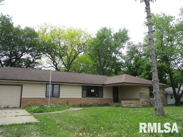 1604 Park St #H, Pontiac, IL 61764