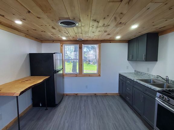 3rd image of 16 Pleasant St #3