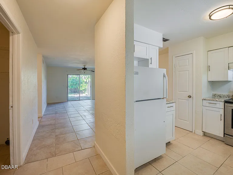 906 Boulder Dr — Photo 2