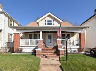 42 2nd St, Raritan, NJ 08869