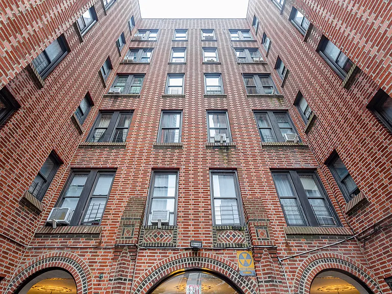 280 Crown St #B8 — Photo 11