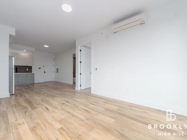 2258 Fulton Street image 11 of 14