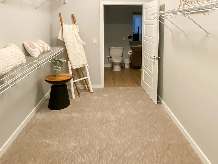 ivi Apartments — Photo 8
