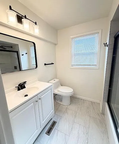 540 Camden St — Photo 11