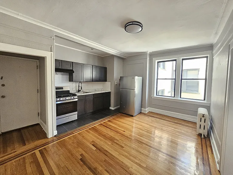 330 Elmora Ave #J — Photo 5