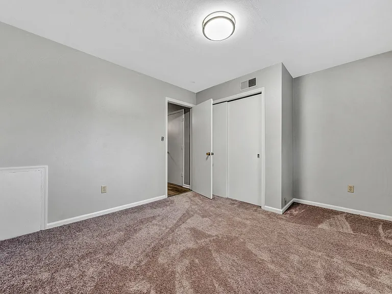 1401 3rd St SW — Photo 3