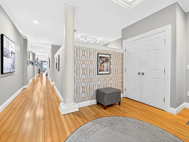 325 S Salina St #2 — Photo 3