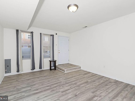 4th image of 826 Kirkwood St