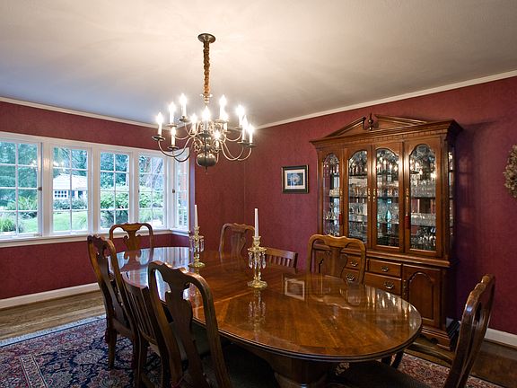 Dining room which easily seats 16