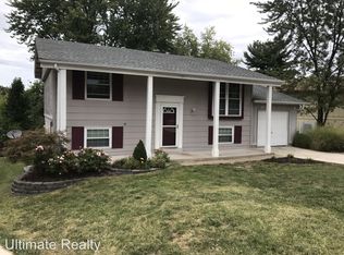 4 Amber Ct, Saint Charles, MO