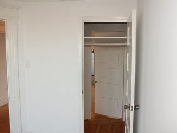 4th image of 3079 Broderick St APT 4