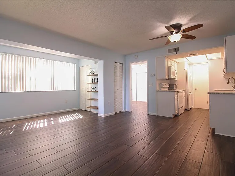 1103 Cypress Gardens Blvd #17 — Photo 11