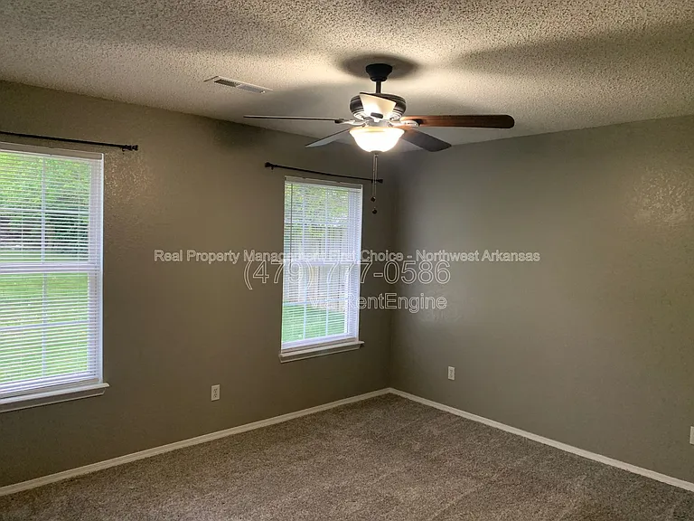 509 E Pinion St — Photo 16