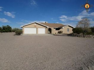 105 Blue Jay St, Elephant Butte, NM 87935