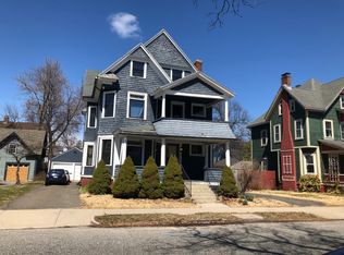 82 Garfield St, Springfield, MA 01108