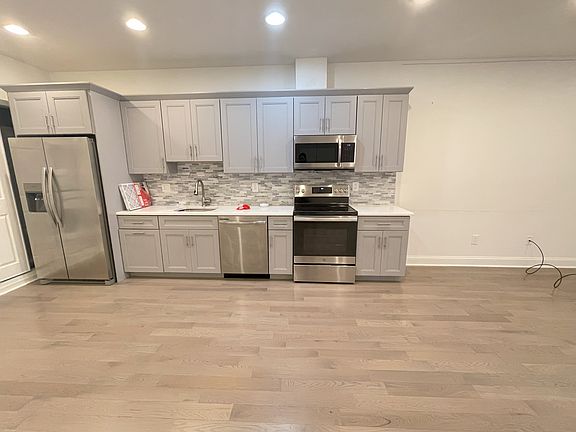 2nd image of 659 N 35th St Floor 2