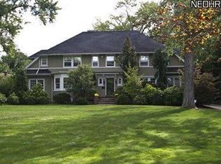 2943 Sedgewick Rd, Shaker Heights, OH 44120