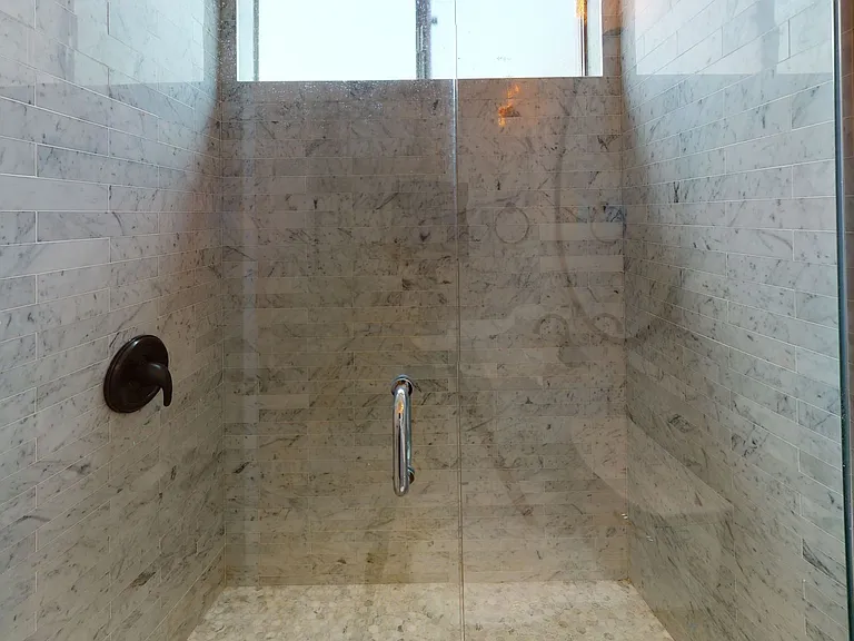 212 S Arnaz Dr — Photo 16