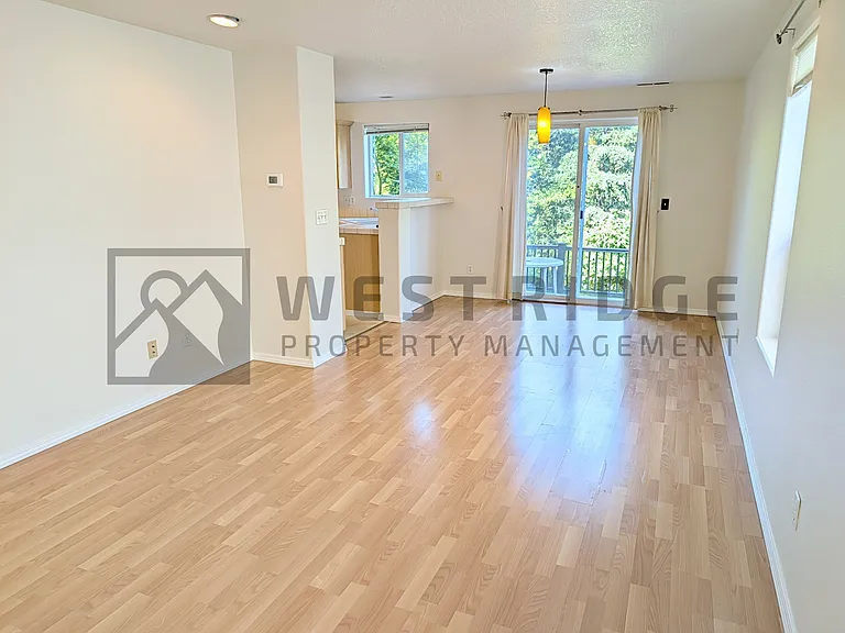 519 SW 207th Ave — Photo 6