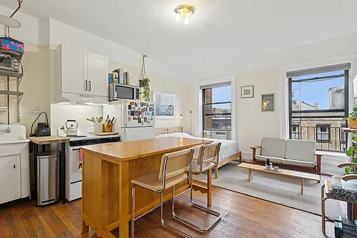 118 Montague St #12 Photo 1